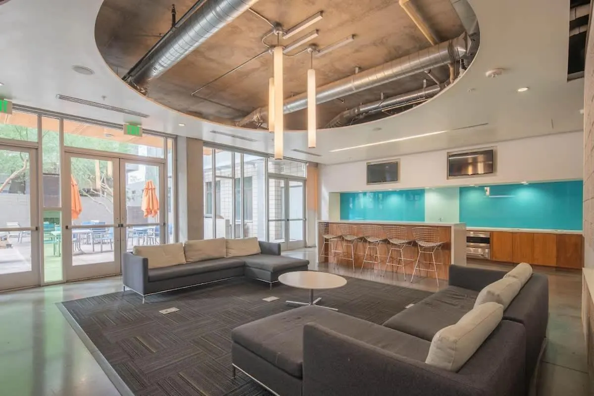 Calm 2Bd - Central Dt - Gym, Pool, Parking - Sleep 8 Phoenix