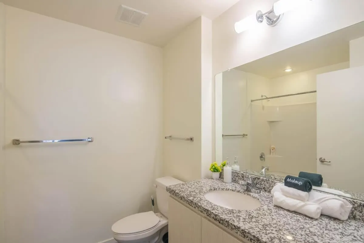 Calm 2Bd - Central Dt - Gym, Pool, Parking - Sleep 8 Phoenix