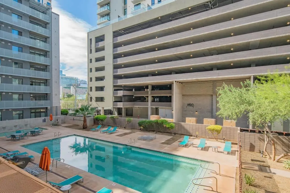 Calm 2Bd - Central Dt - Gym, Pool, Parking - Sleep 8 Φοίνιξ 0*,  Ηνωμένες Πολιτείες της Αμερικής